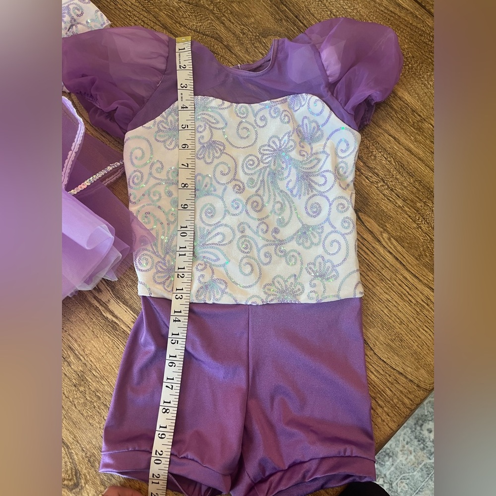 Girls 4T Dance Leotard Tutu Set Purple
Sparkle Gymnastics Outfit - Picture 7 of 8